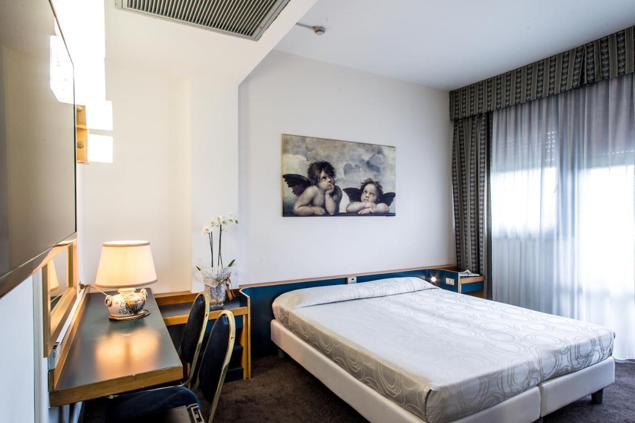 Hotel Mirage Флоренция Экстерьер фото