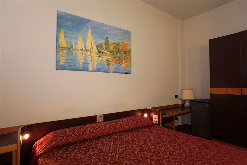 Hotel Mirage Флоренция Экстерьер фото